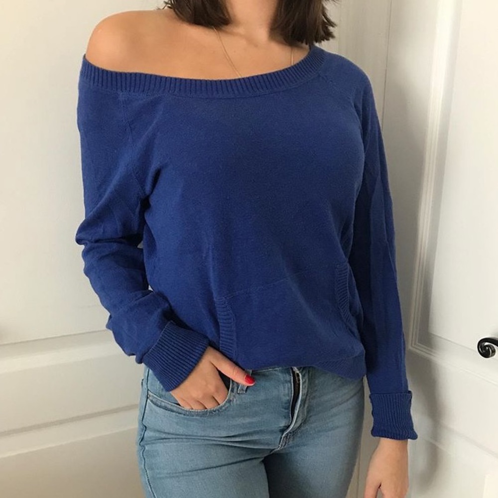 Blue knit long sleeve